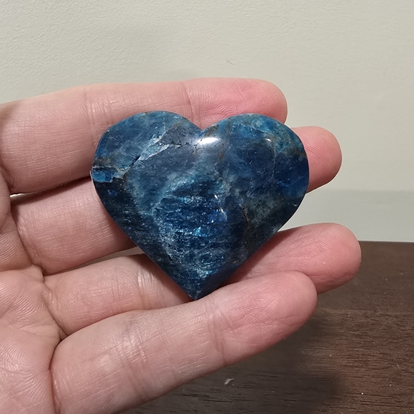Blue Apatite Crystal Heart #D - Picture 5 of 5